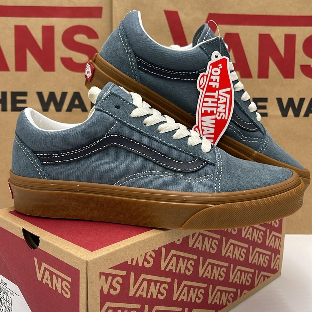 Vans WMNS Old Skool
Vintage Gum Stormy Weather
VN0A5KRSRV2 Sneakers - Picture 7 of 16
